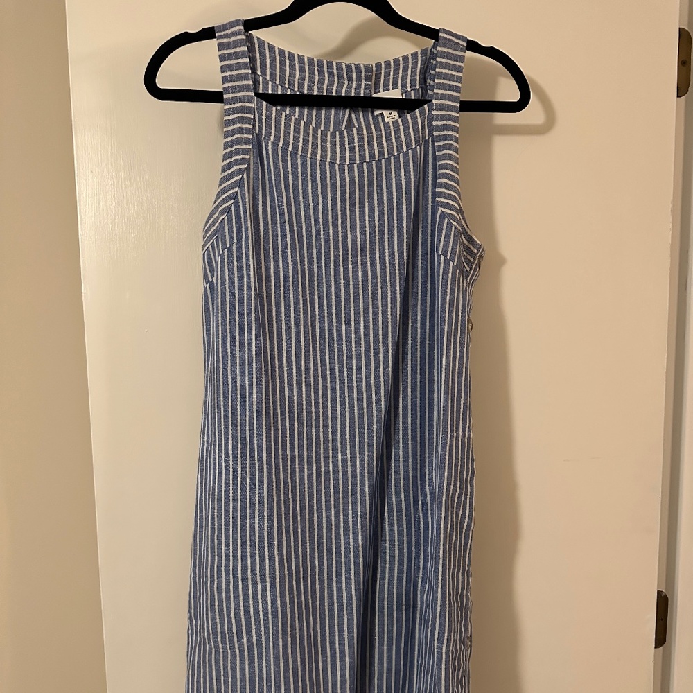 Linen blue and white sundress with pockets